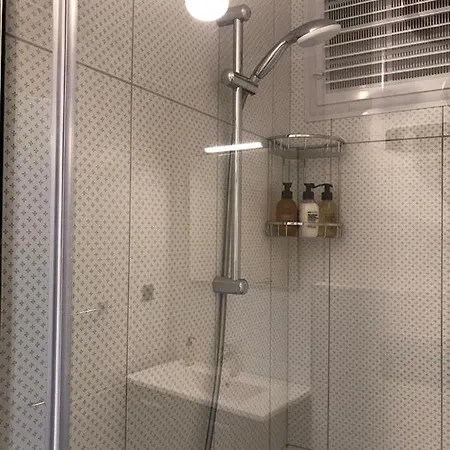 Apartament Modern And Vibrant 7 Min To Public Beach *