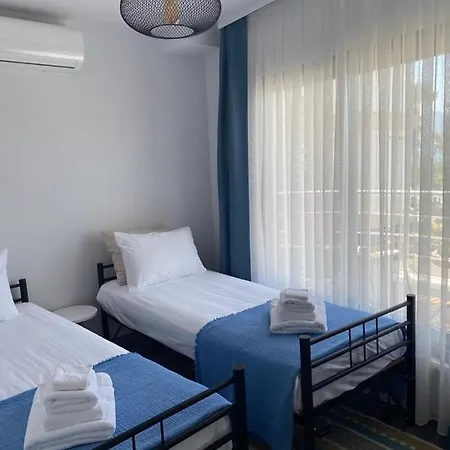 Modern And Vibrant 7 Min To Public Beach *